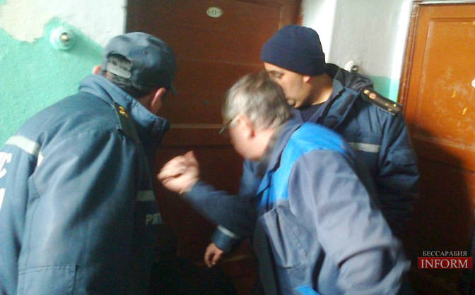 Происшествие в Измаиле: за запертой дверью спасатели обнаружили труп (обновлено)