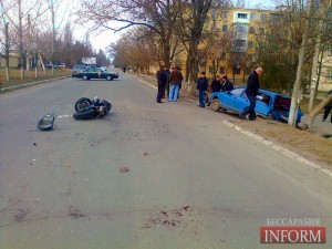 ДТП в Измаиле: столкнулась легковушка с мотоциклом (фото)