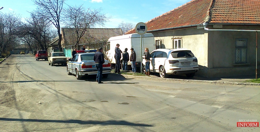 Очередное серьезное ДТП в Измаиле: Audi Q7 протаранила Мерседес и жилой дом.