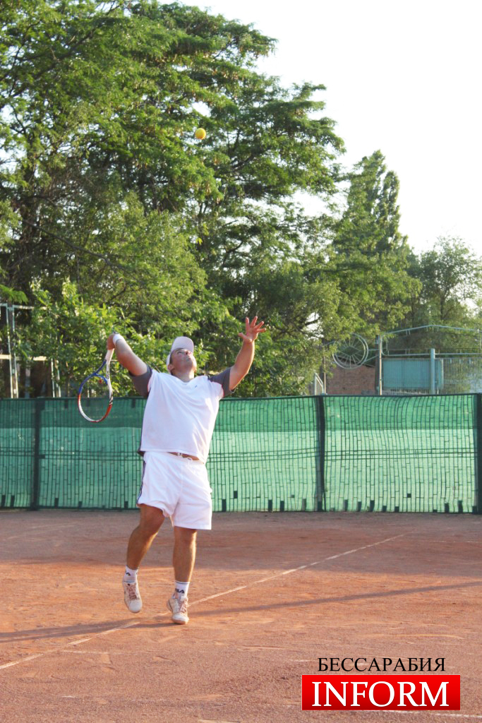 Измаил: Теннисный турнир ко Дню Конституции ФОТО