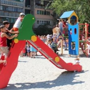 Болград: 1 июля состоялось открытие новой детской площадки.