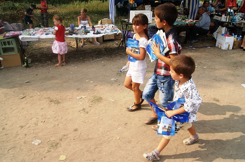 В Болградском р-не регионалы используют детей для агитации.