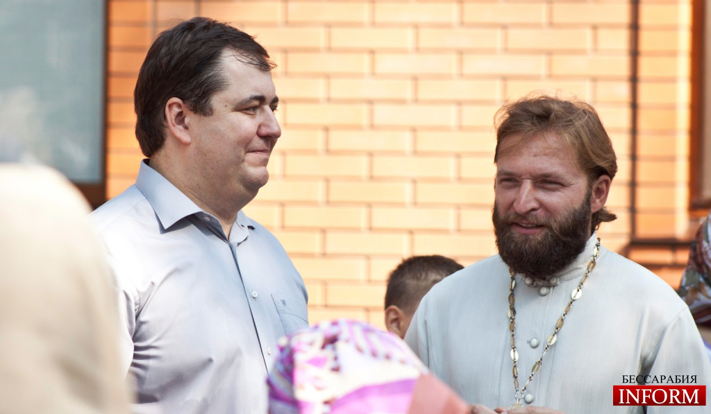 Измаил: Владимир Боделан заложил первый кирпич в новом храме. ФОТОрепортаж