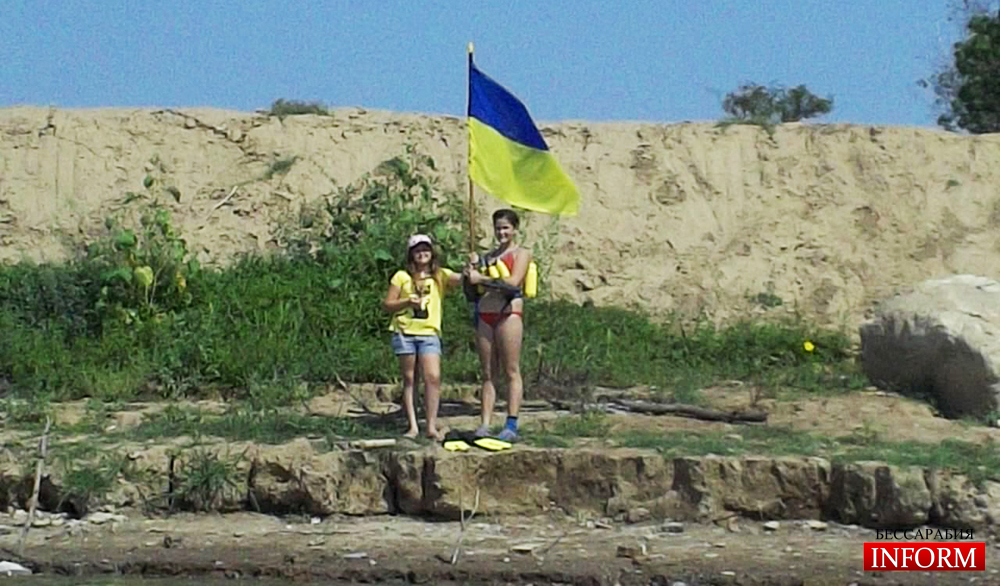 Заплыв по-измаильски в честь Дня Государственного флага Украины. ФОТО