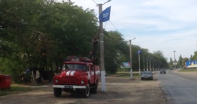 Белгород-Днестровский. Местная власть использует пожарных для агитации.