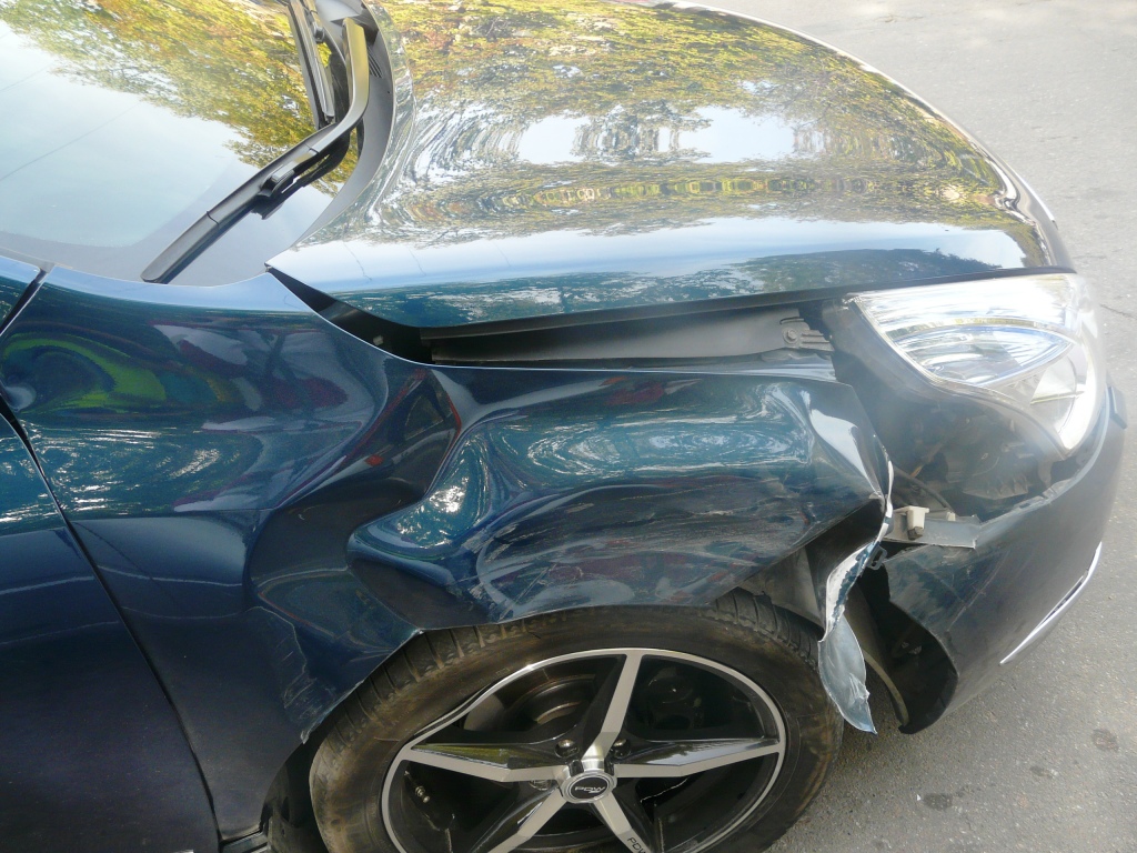 ДТП в Измаиле: водитель "Nissana" не справился с управлением.