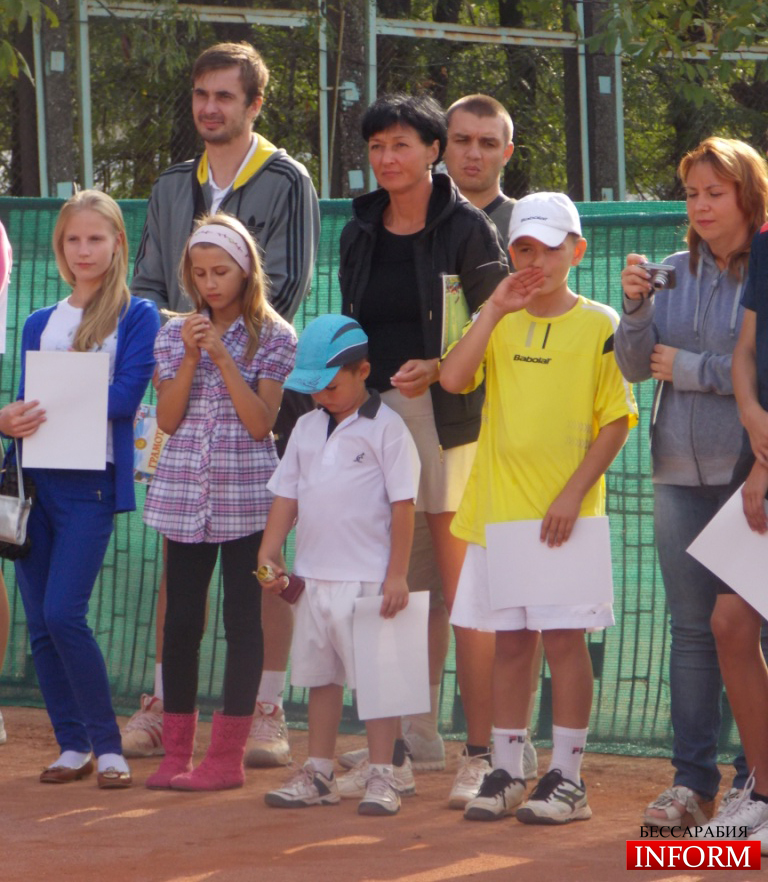 Измаил: Дружеский теннисный турнир объединил детей и взрослых! ФОТО, ОБНОВЛЕНО