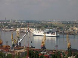 Ильичевский порт наращивает переработку автотехники