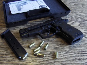 startovy-pistolet-beretta-85-8mm