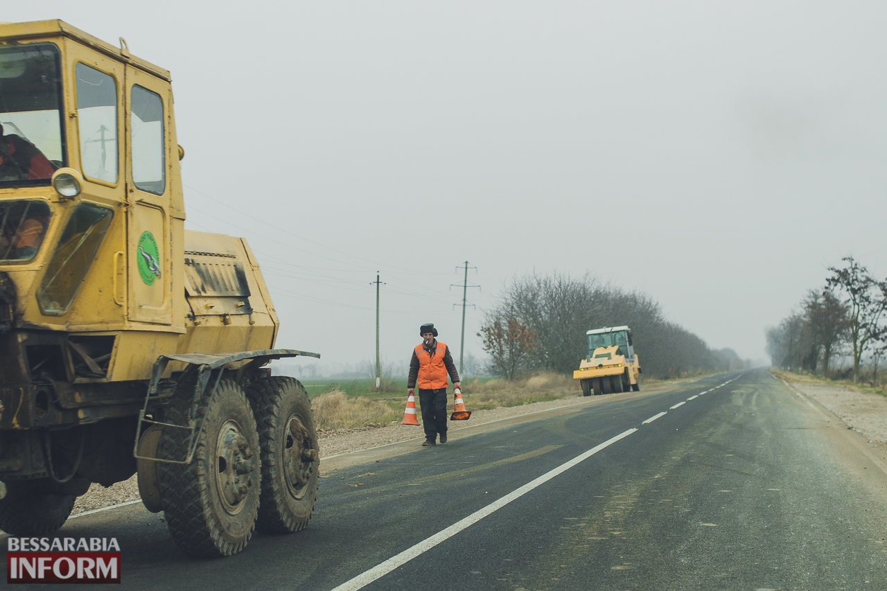 Как восстанавливают дороги в Бессарабии: эксклюзивный репортаж о работе компании "Евродор"