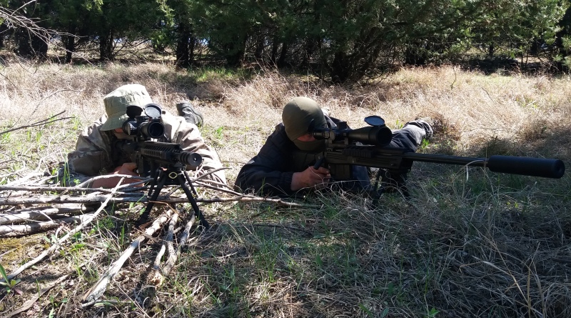 На полигоне возле Рены пограничники и полиция проводят совместные учения по снайперской подготовке.