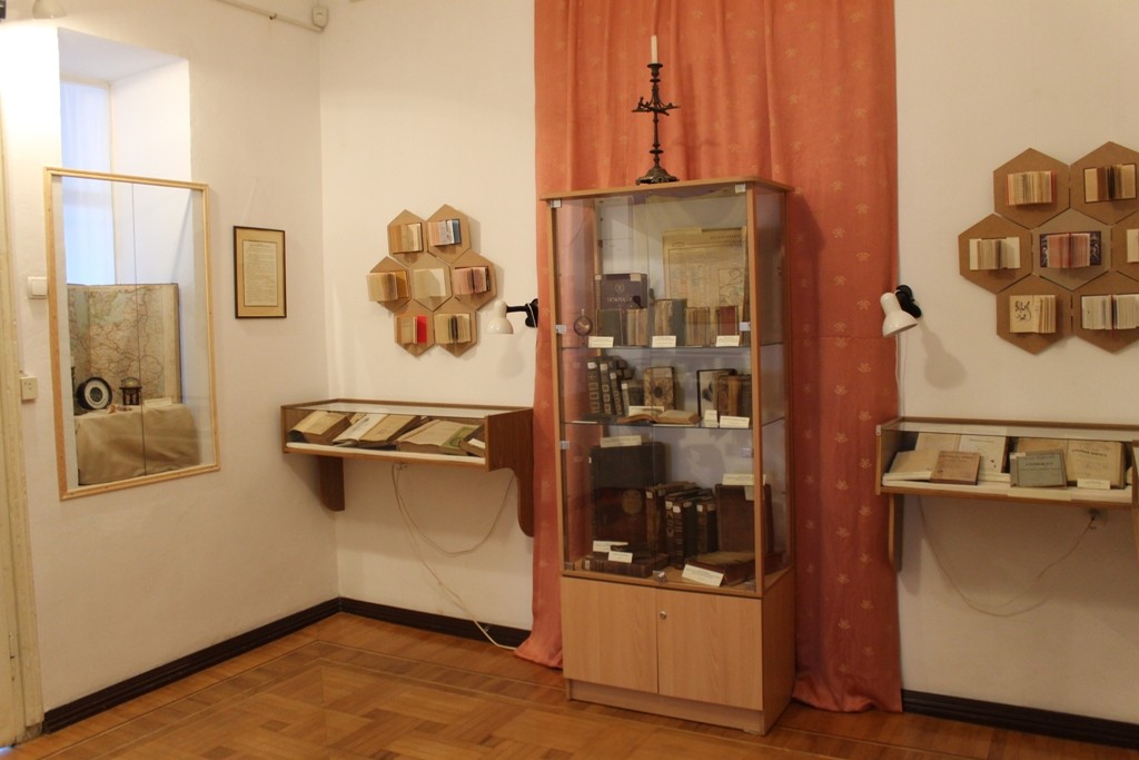 В Измаиле открылась выставка  «Книга – памятник духовной культуры»
