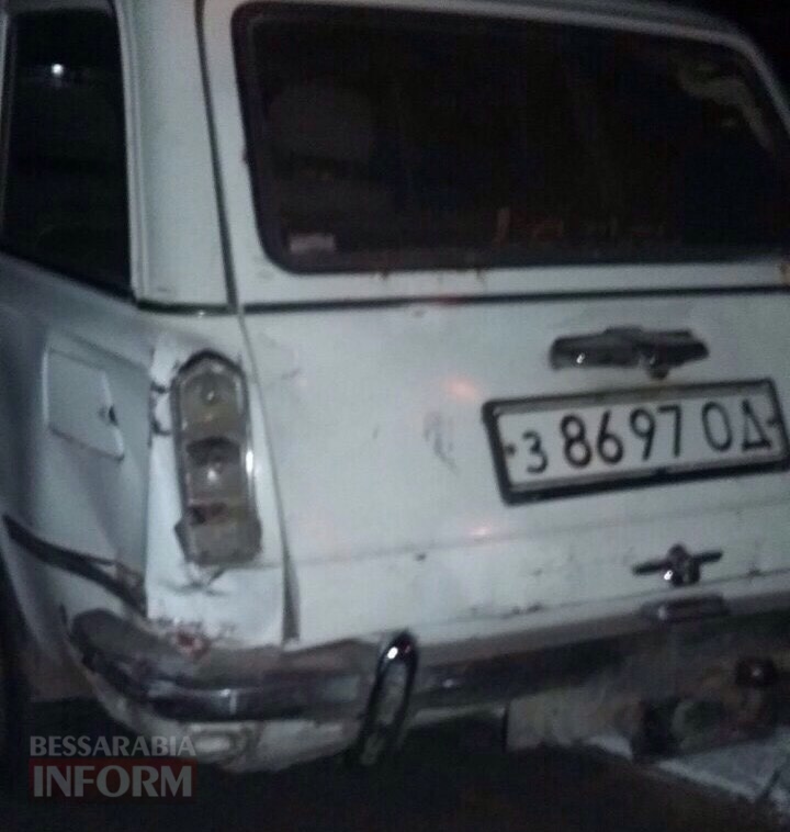 В Болграде пьяный сотрудник военкомата на кроссовере устроил ДТП и попытался скрыться с места происшествия