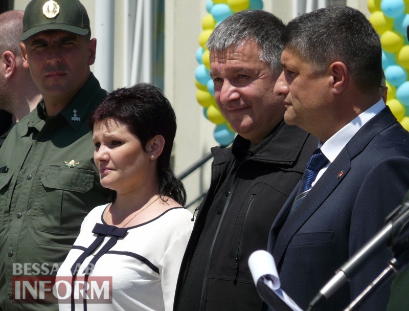 В Измаиле 9 семей пограничников получили квартиры: ключи вручал министр МВД Аваков