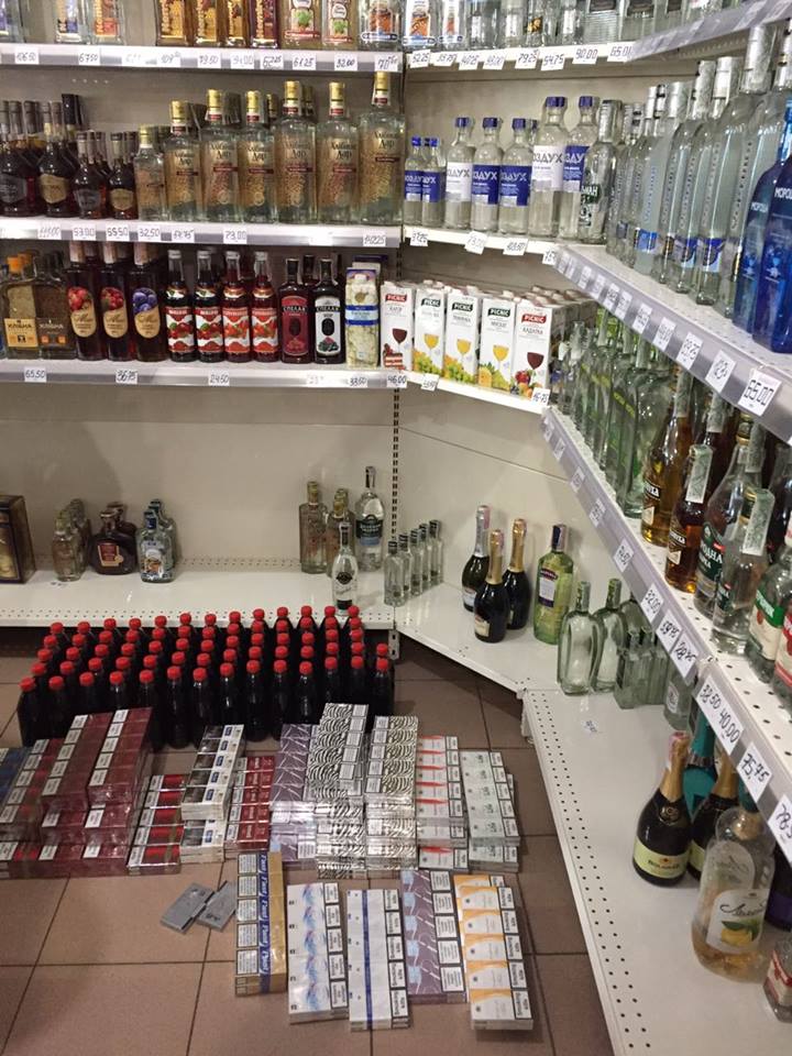 В Измаильском районе демаскировано подпольное производство алкоголя и сигарет, контрафакт переправляли "Новой почтой"