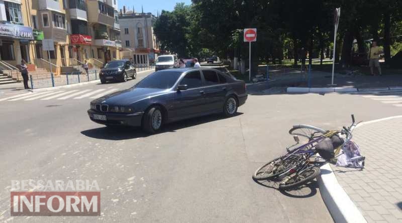 В Измаиле на проспекте Суворова водитель BMW сбил велосипедиста