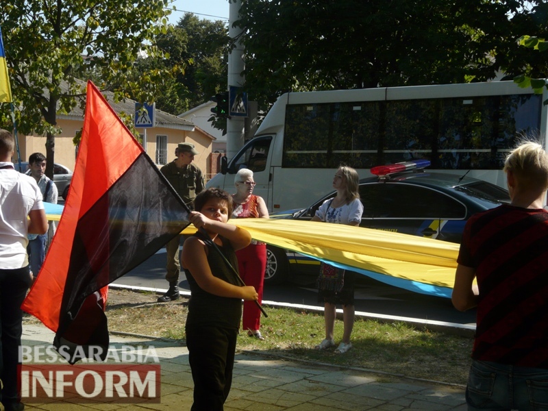 День независимости в Измаиле: 100-метровый флаг.