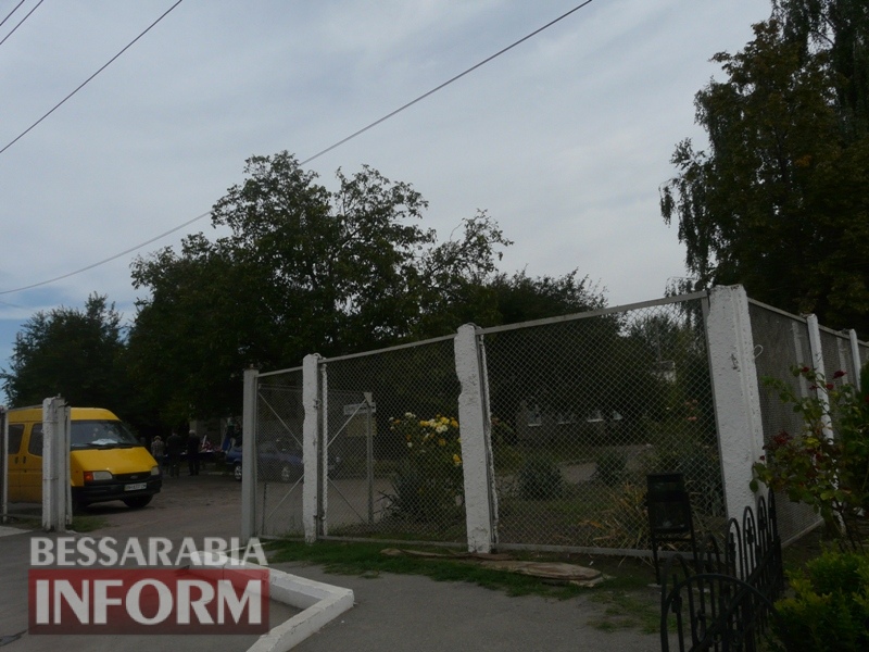 "Тут вам не конфетная фабрика": жилой квартал возле морга в Измаиле задыхается от трупного запаха