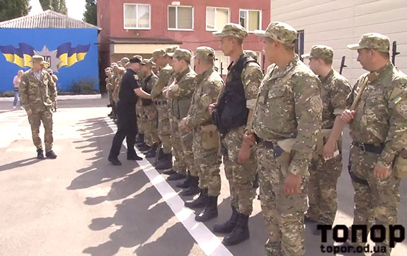 Болградские полицейские в составе подразделения "Шторм" отправились на службу в зону АТО
