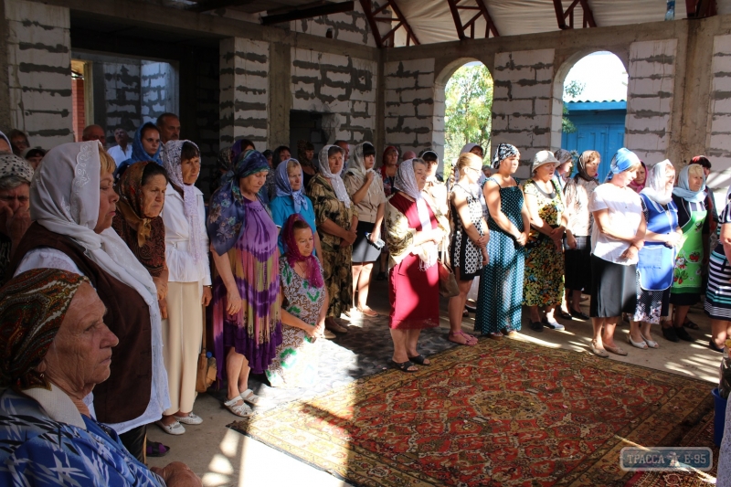 Из-за объявленного в Одесчине траура празднование Дня деревни в Дунайском ограничилось религиозными церемониями