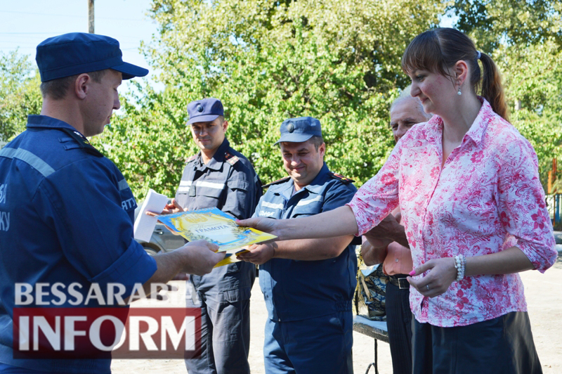 Без подарков не обошлось: килийские спасатели принимали поздравления с профессиональным праздником