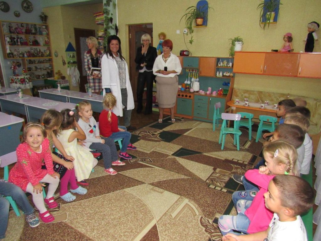 В Белгород-Днестровском мэр лично изучала проблемы общеобразовательных и дошкольных учреждений