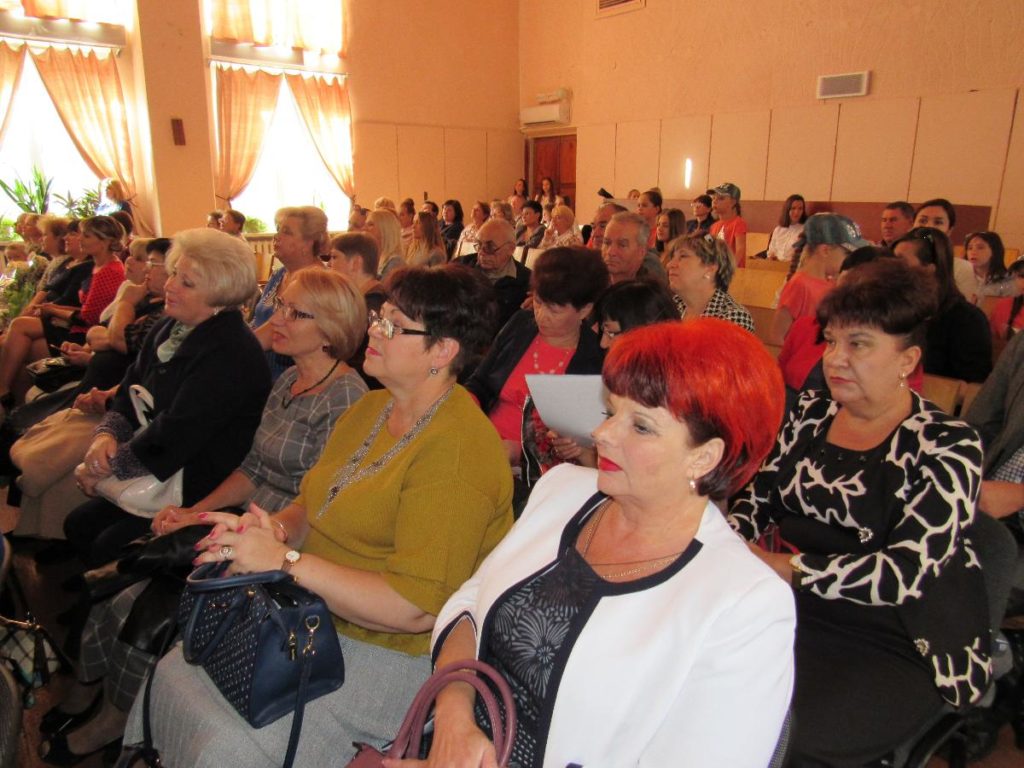 В Белгороде-Днестровском торжественно поздравили работников образования