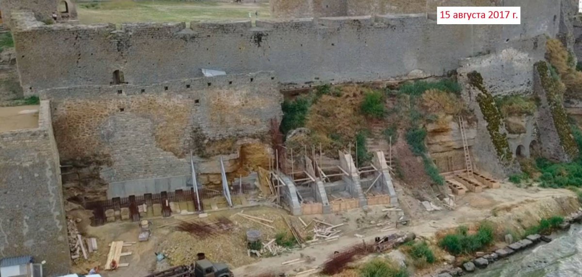 Историков беспокоит судьба рушащейся Аккерманской крепости, которую подрядчик-реставратор превратил в долгострой