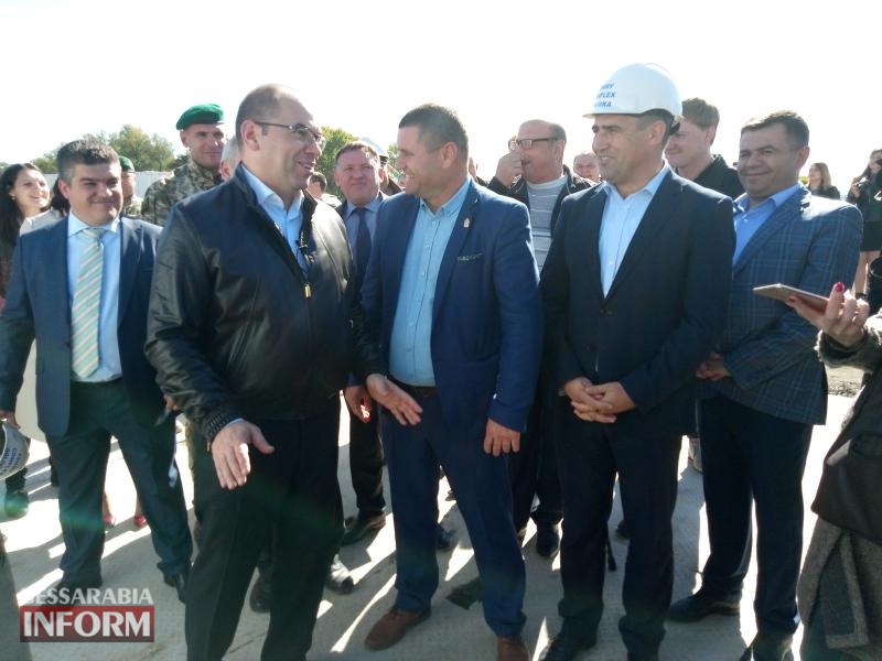 "Это очень важный инфраструктурный проект": губернатор посетил территорию строящейся паромной переправы "Орловка"
