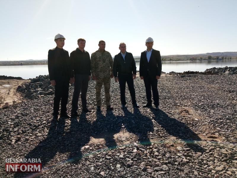 «Это очень важный инфраструктурный проект»: губернатор посетил территорию строящейся паромной переправы «Орловка»