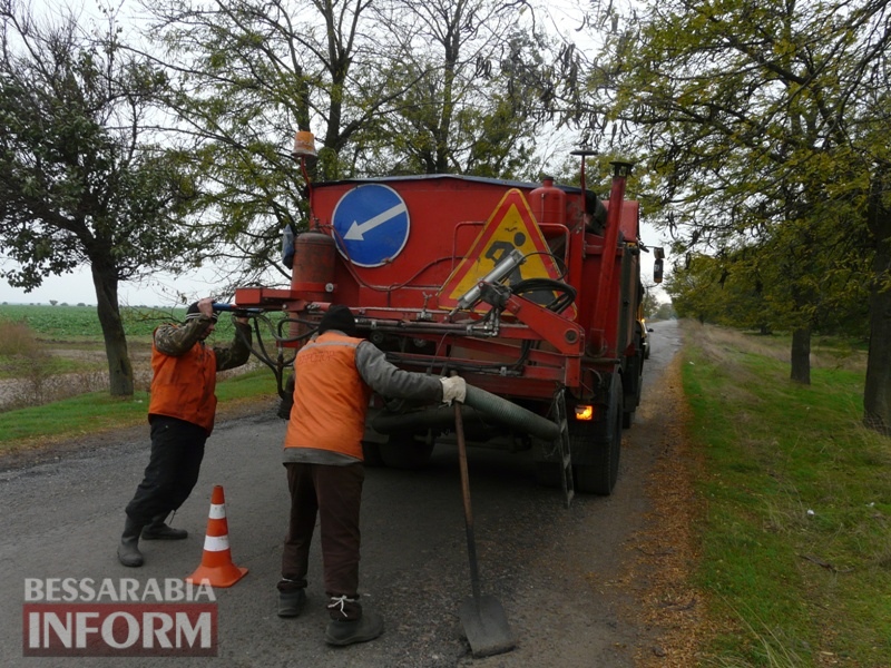 Дорожники ремонтируют дорогу на подъезде к самой крупной деревне Измаильского района