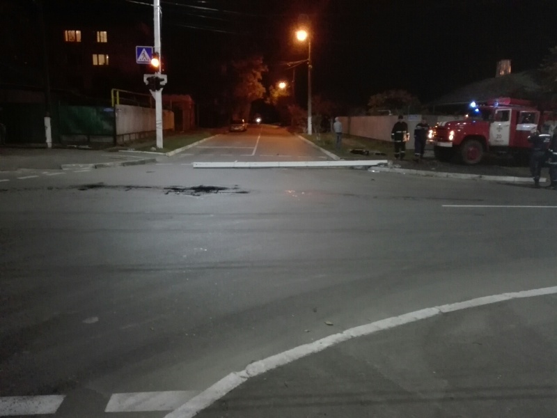 Измаил: полицейские разыскали «Камаз», который снес светофор и скрылся с места ДТП