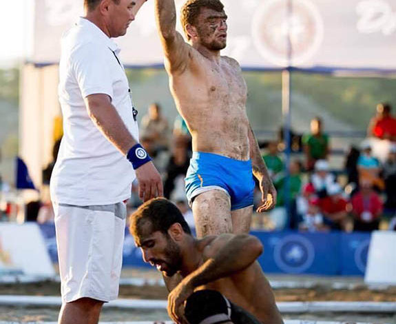Борец из Болградского района стал золотым призером на чемпионате мира по пляжной борьбе