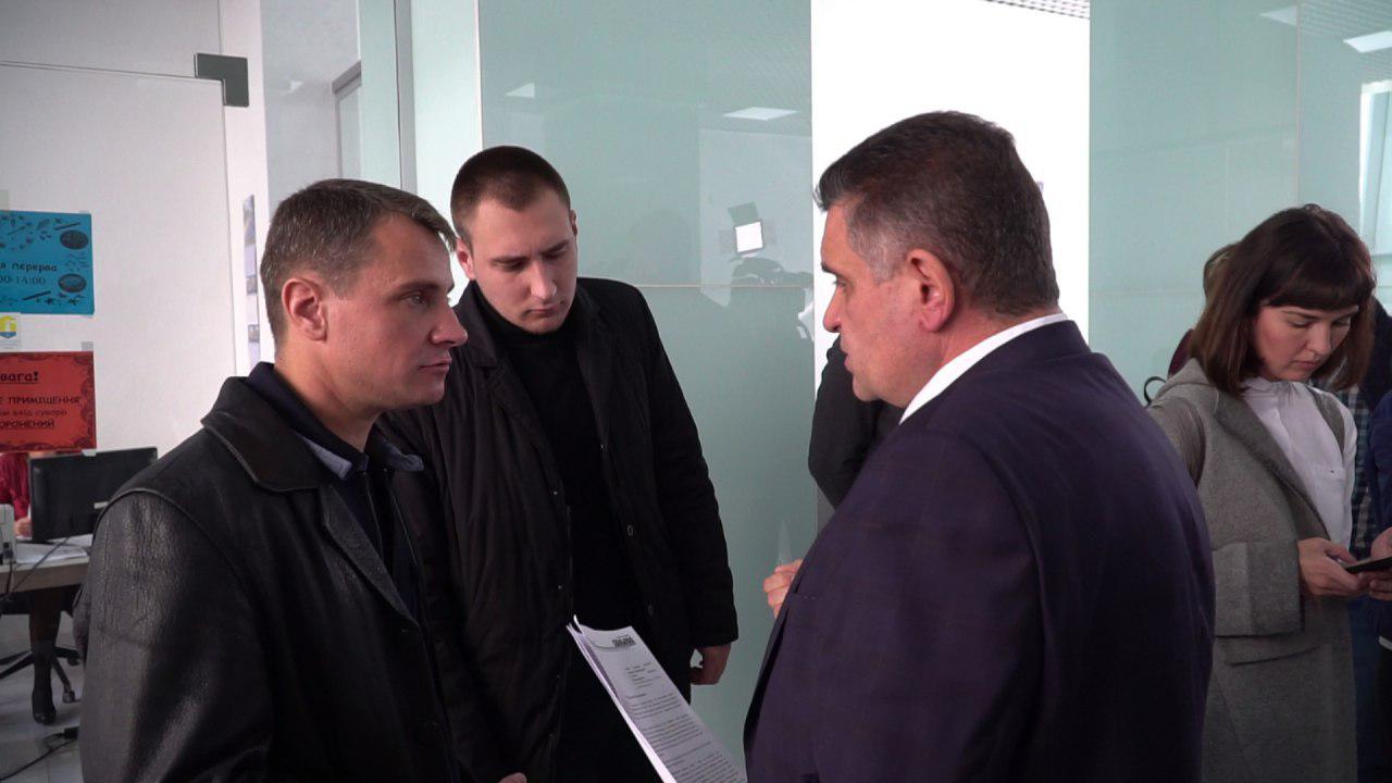 По поводу митинга под ООГА, Максим Степанов заявил, что предложения должны быть конструктивными.