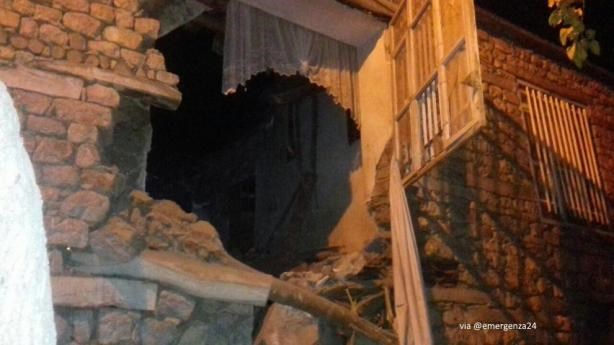Тысячи жителей Ирана и Ирака пострадали от мощного землетрясения, 328 человек погибли