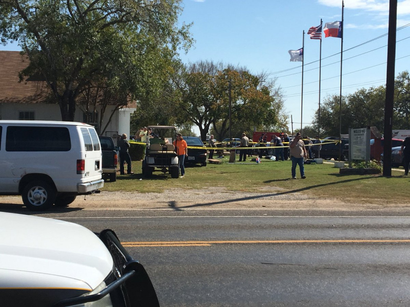 Кровавый террор в церкви в Техасе: 26 человек убиты, 20 ранены‍