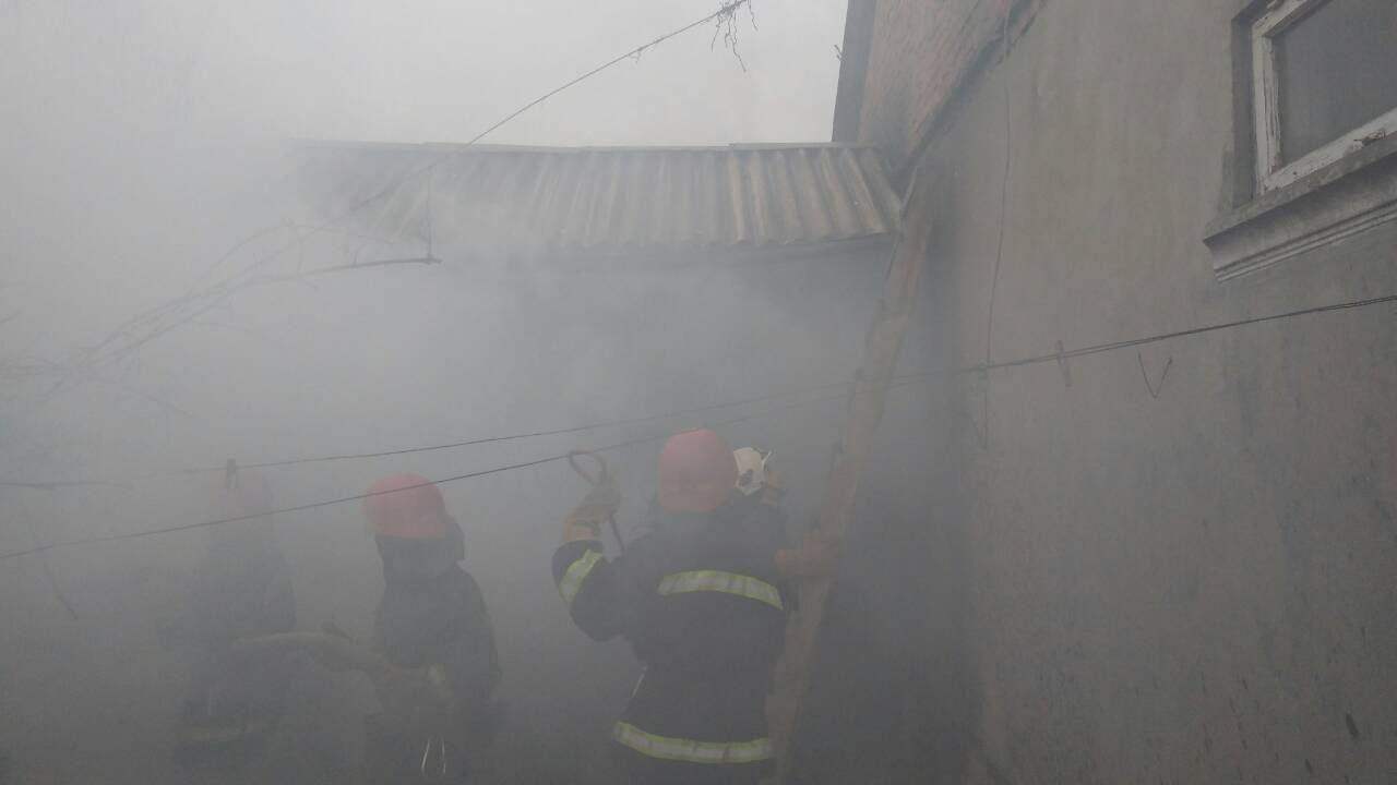 Измаильские спасатели сражались с огнем в частном секторе.
