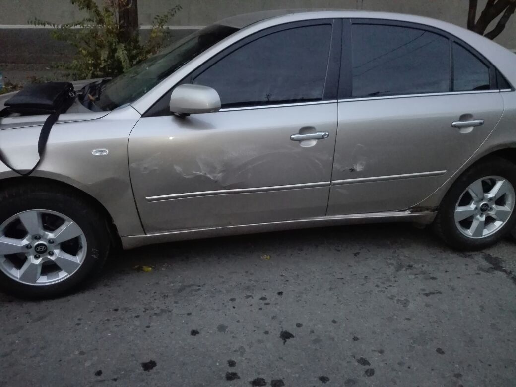 В Измаиле неустановленный водитель совершил ДТП с припаркованным автомобилем и скрылся с места происшествия.