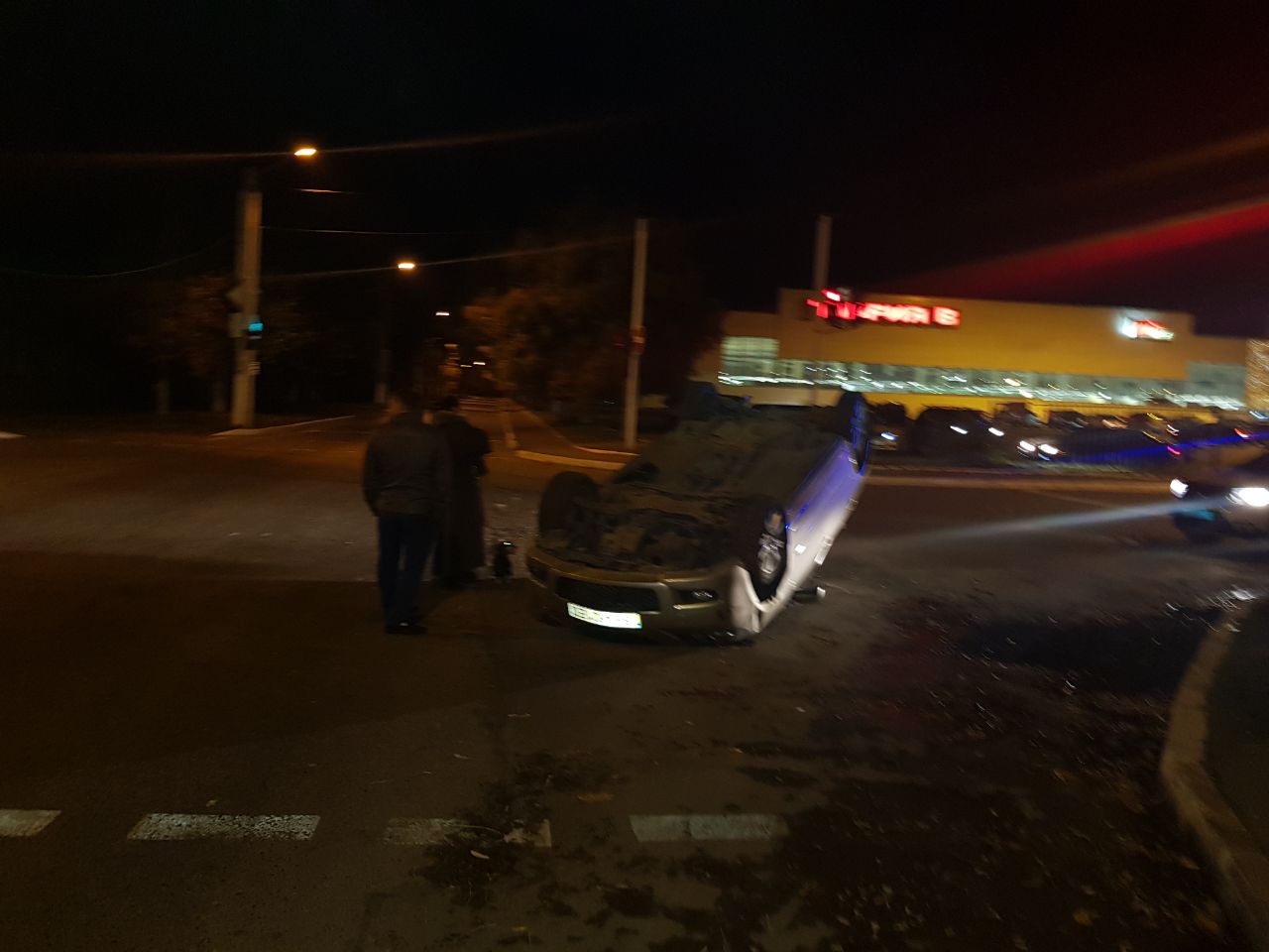 ДТП в Измаиле: на проспекте Суворова Mazda легла на крышу