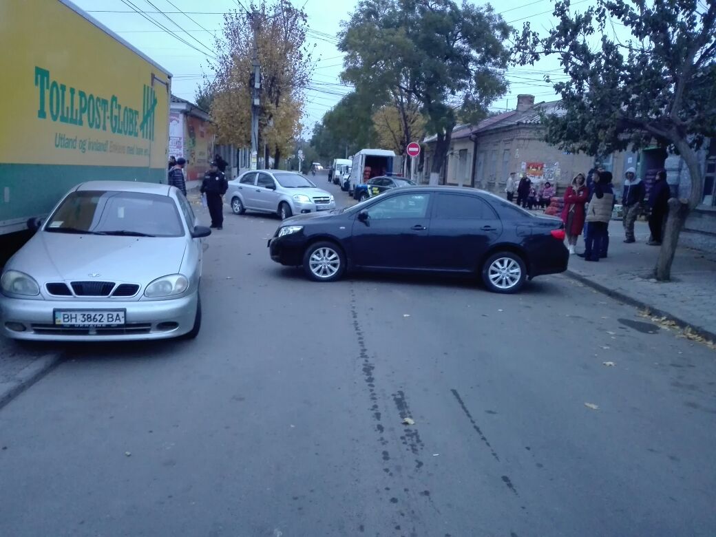 В Измаиле возле Центрального рынка произошло ДТП с участием четырех автомобилей