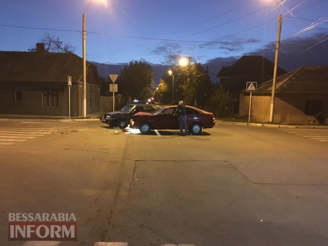 Утро воскресенья в Измаиле: на Белгород-Днестровской "ВАЗ" протаранил "Toyota"