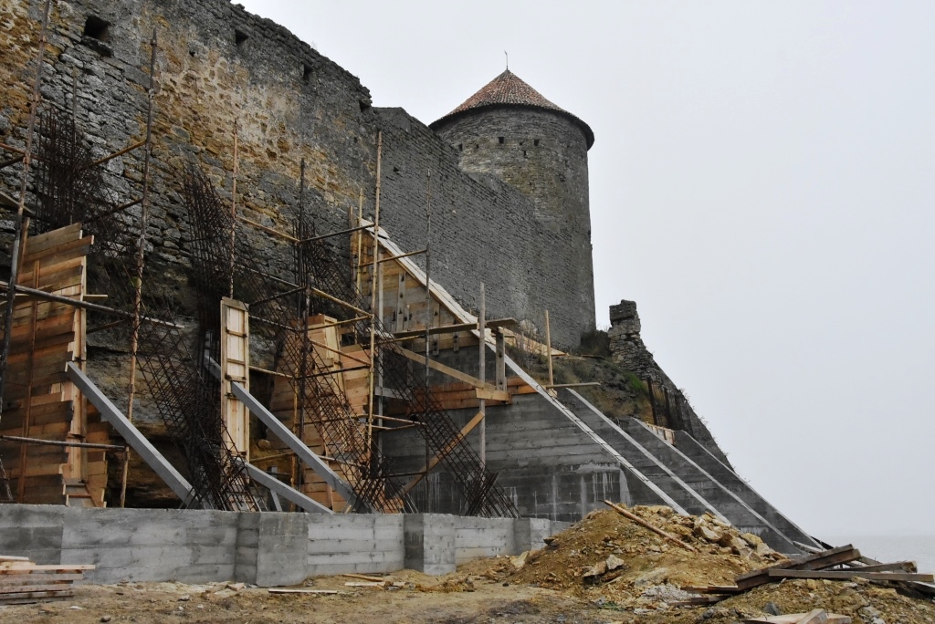 Главы облсовета и ОГА остались недовольны темпами реконструкции Аккерманской крепости