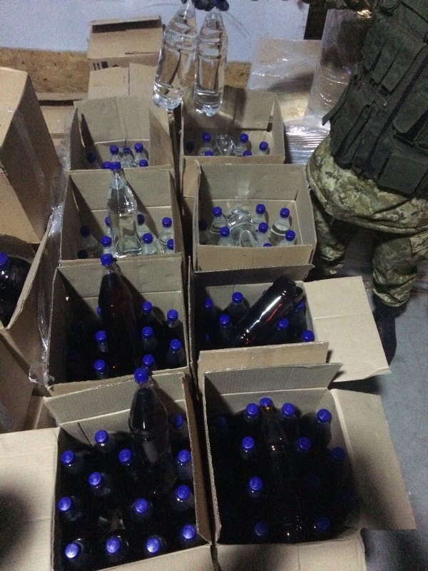 Из Измаила и Рени в Одессу тоннами переправляли контрафактный алкоголь - спецоперация ГПС и ГФС