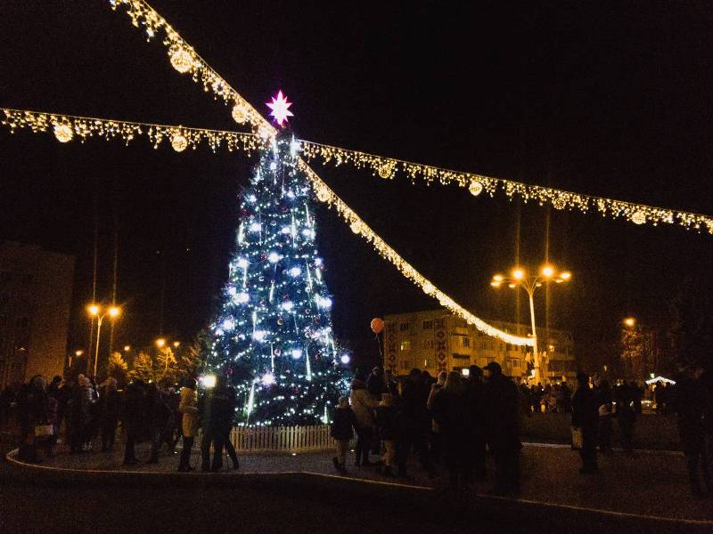 В День Святого Николая на центральной площади Измаила развернули народные гулянья