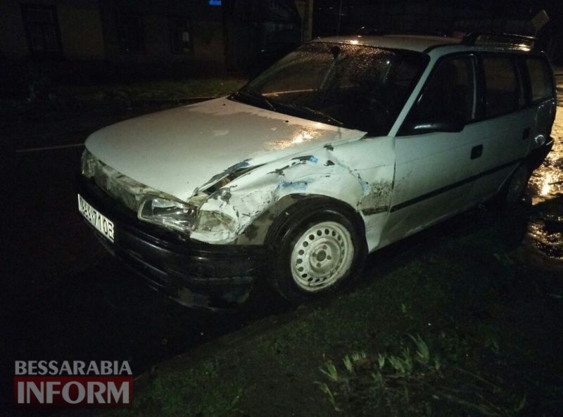 Авария на мокрой дороге: в Измаиле столкнулись ВАЗ и Opel