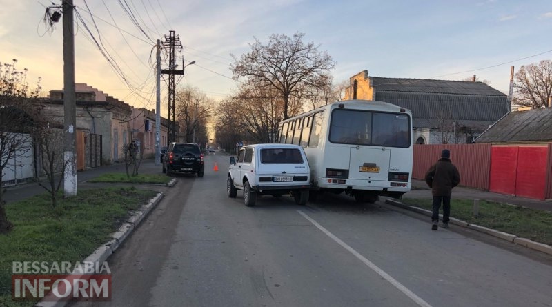 Неудачный обгон: в Измаиле заблокировали часть улицы Семинарской.