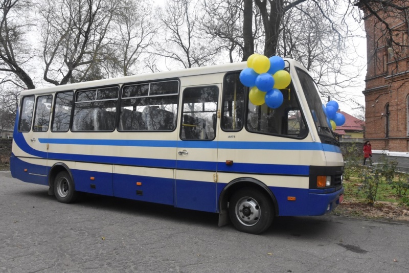 Подарок к 145-летию: знаменитое педучилище в Аккермане получило новый автобус