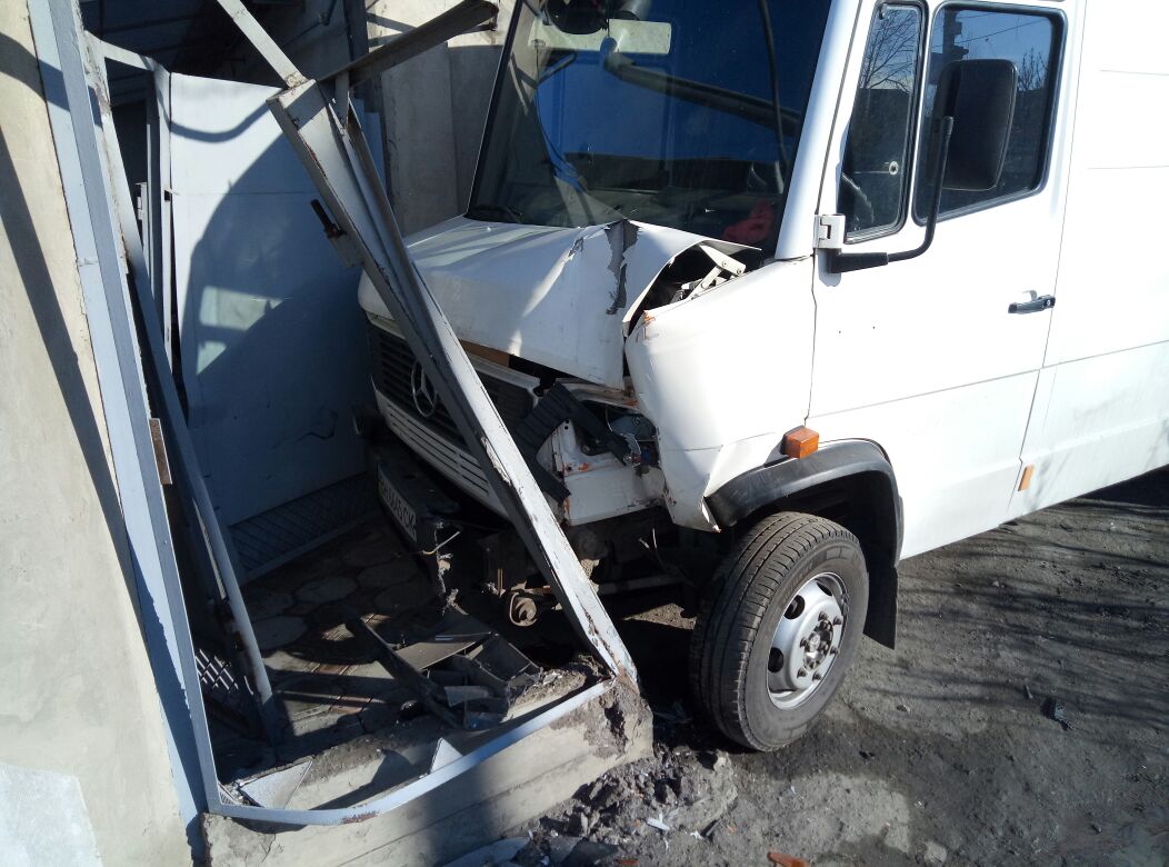 В Измаиле в серьезном ДТП на улице Белгород-Днестровской пострадала пассажирка международного автобуса