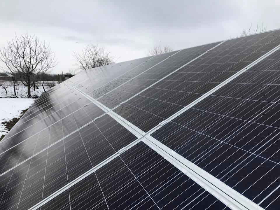 В поселке Суворово Измаильского района установили две солнечные станции.
