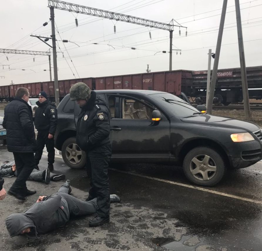 В полиции показали, как задерживали преступников, которые расстреляли из АКС автомобиль фермера в Ренийском р-не